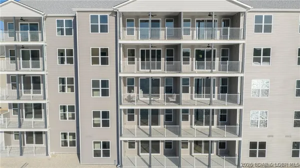 $399,000 | 290 Plaza Bch Drive, Unit 1A, Camdenton, MO 65020