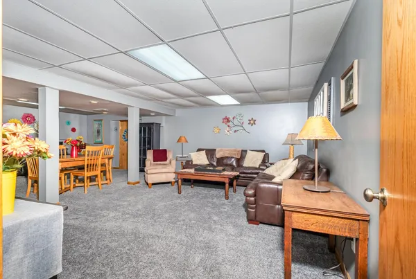 $710,000 | 1023 Pucksinwah Point Drive, West Harrison, IN 47060