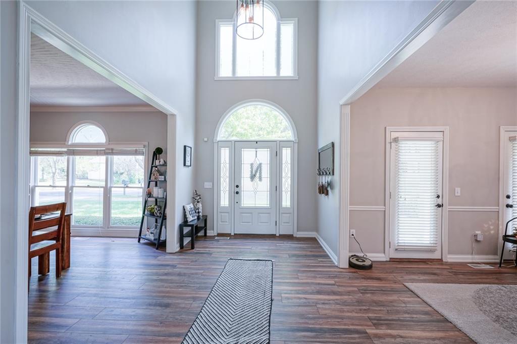 11250 Hawthorn Ridge Fishers, IN 46037 - Photo 14 of 41