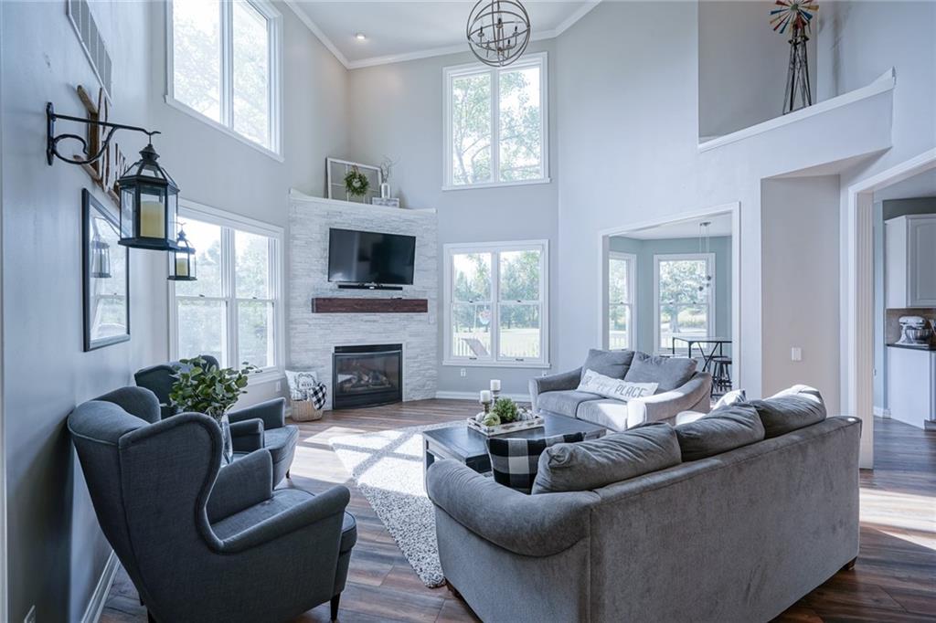 11250 Hawthorn Ridge Fishers, IN 46037 - Photo 3 of 41