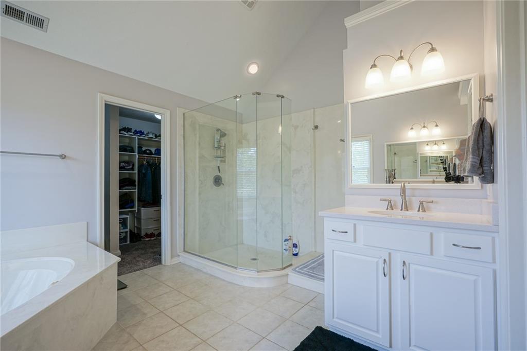 11250 Hawthorn Ridge Fishers, IN 46037 - Photo 23 of 41