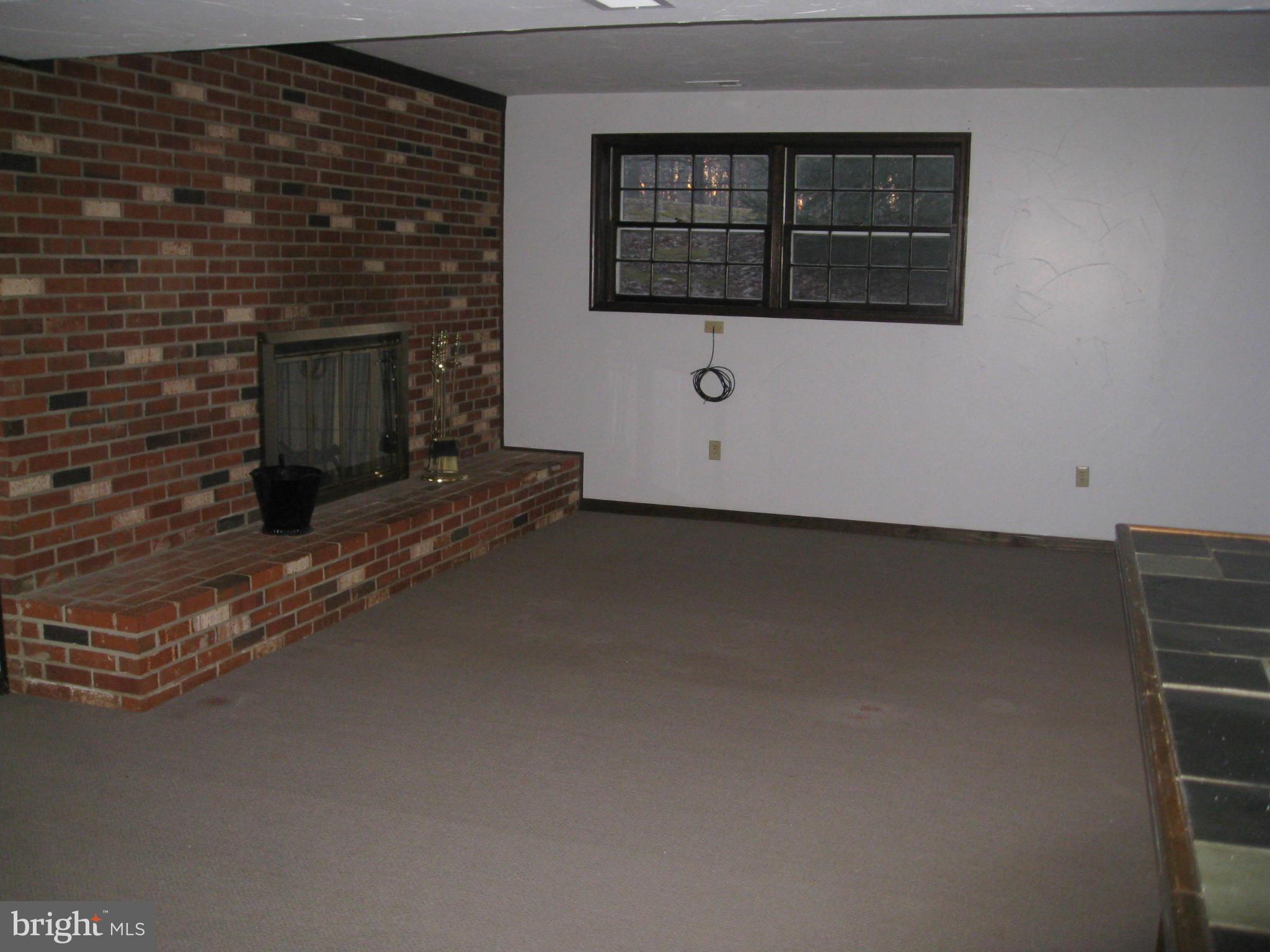 12305 Running Deer Road Manassas, VA 20112 - Photo 14 of 19 Family Room