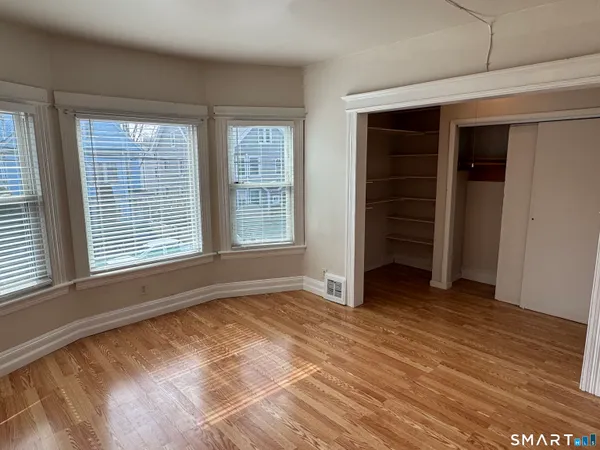 $2,350 | 548 Colorado Avenue, Bridgeport, CT 06605