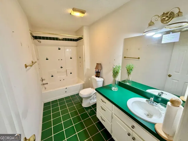 $179,900 | 916 Randall H Whiddon Drive, Ashburn, GA 31714