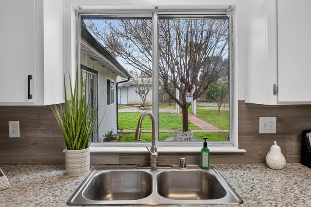 $499,900 | 7462 50th Avenue, Sacramento, CA 95828