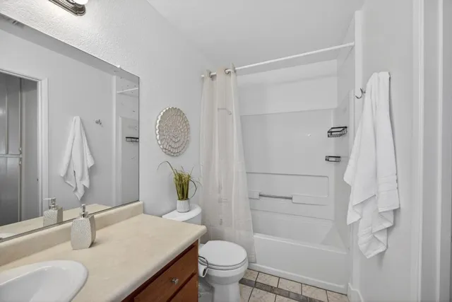 $499,900 | 7462 50th Avenue, Sacramento, CA 95828