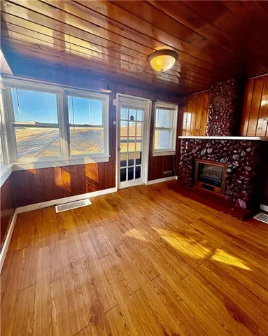 $84,900 | 4116 Pickett Road, St. Joseph, MO 64503