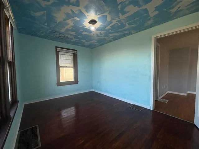 $84,900 | 4116 Pickett Road, St. Joseph, MO 64503