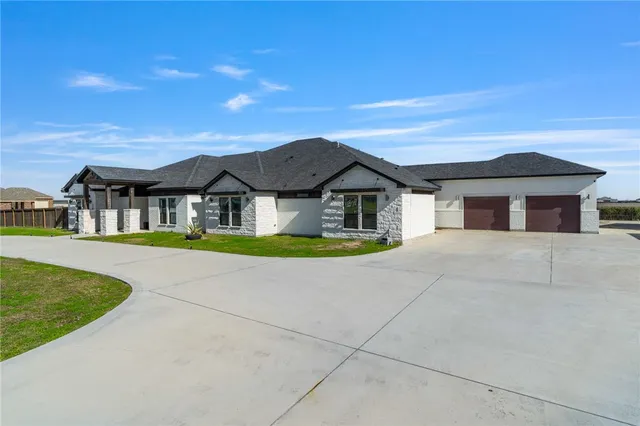 $1,250,000 | 2426 Loxley Drive, Corpus Christi, TX 78415