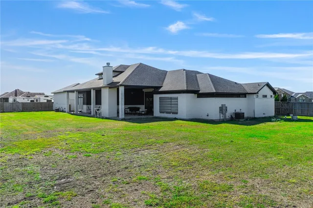 $1,250,000 | 2426 Loxley Drive, Corpus Christi, TX 78415