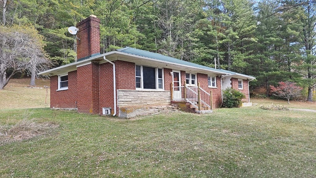 2647 Teas Road Sugar Grove, VA 24375 - Photo 11 of 49 Gallery Image 11