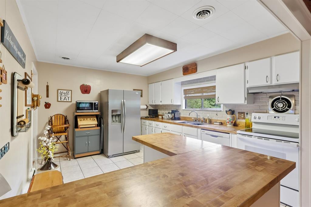 233 Stoup Road Mars, PA 16046 - Photo 9 of 47 Gallery Image 9