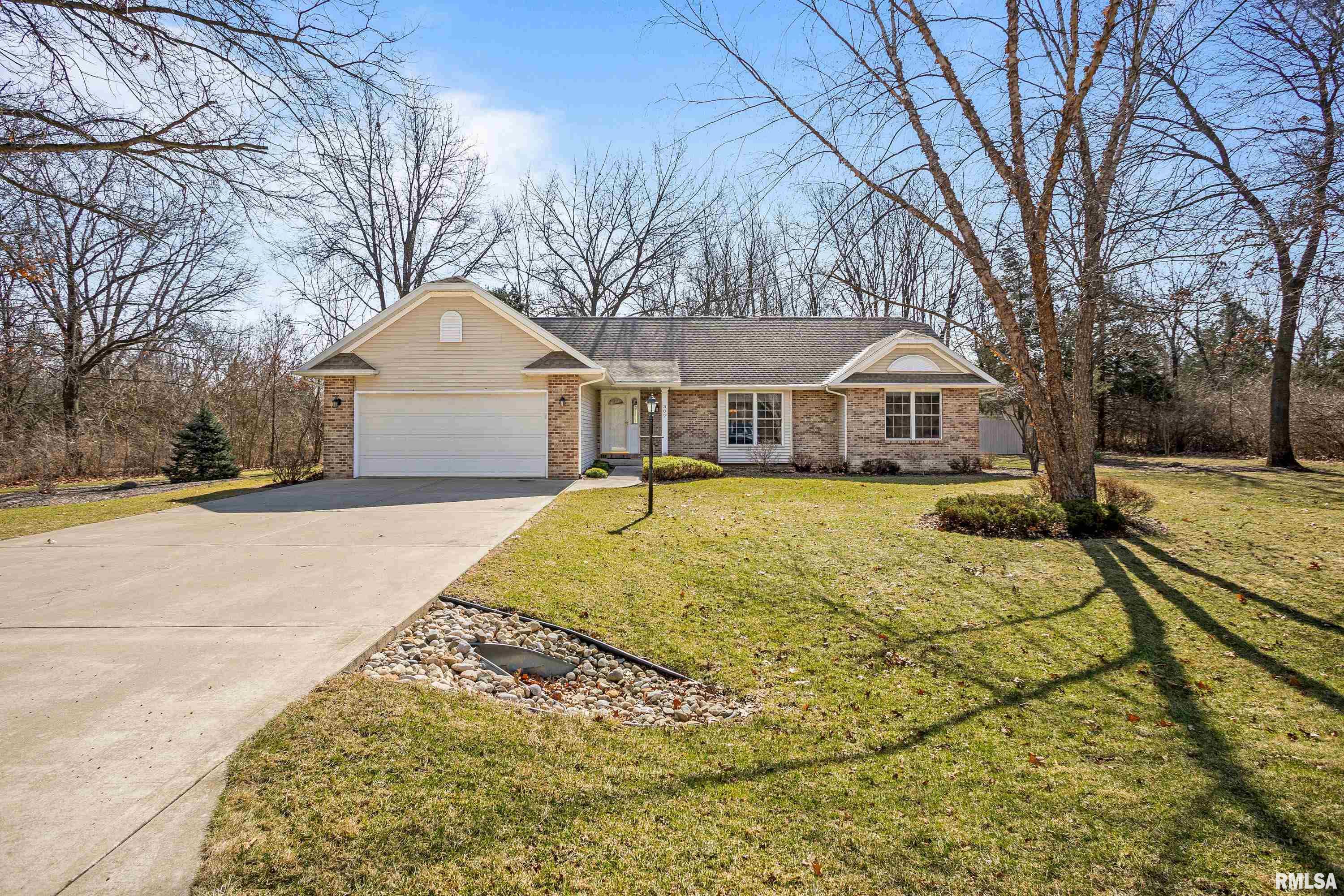 302 Platte Drive Dixon, IL 61021 - Photo 1 of 51