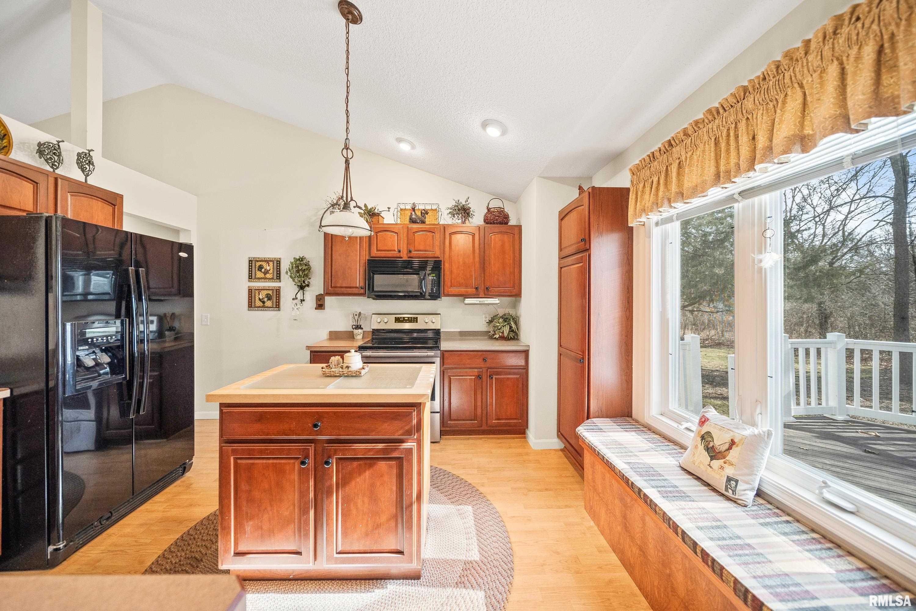 302 Platte Drive Dixon, IL 61021 - Photo 12 of 51