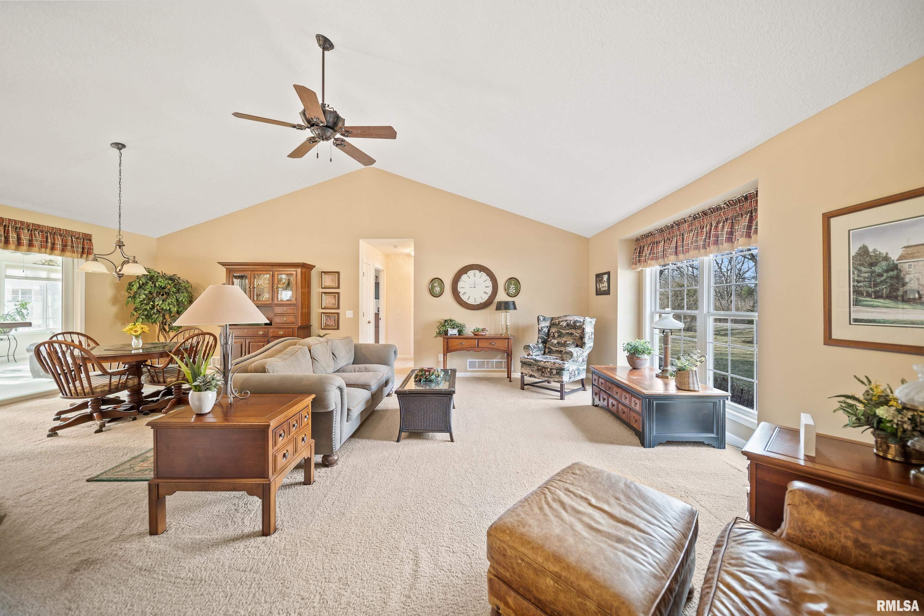 302 Platte Drive Dixon, IL 61021 - Photo 7 of 51