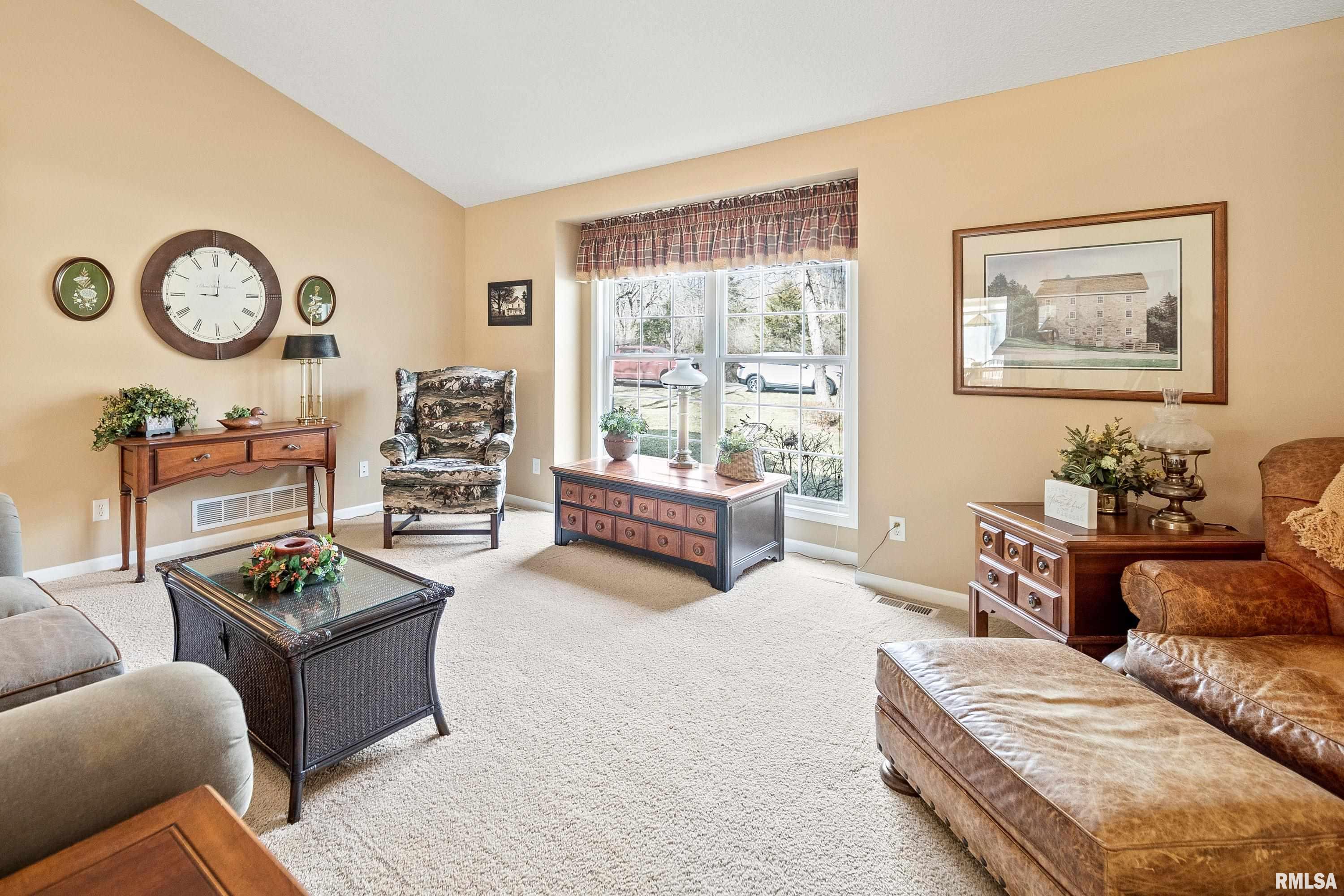 302 Platte Drive Dixon, IL 61021 - Photo 8 of 51