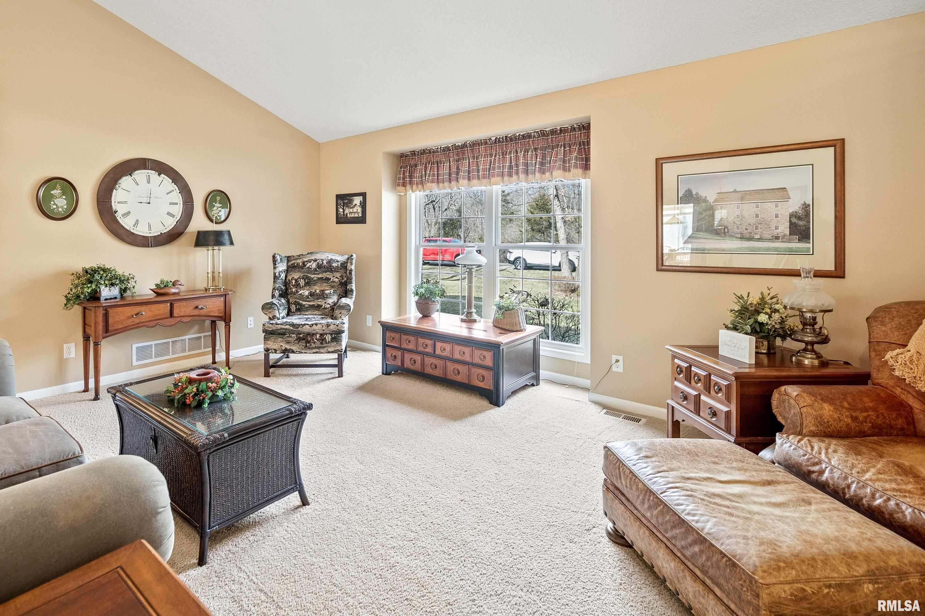 302 Platte Drive Dixon, IL 61021 - Photo 9 of 51