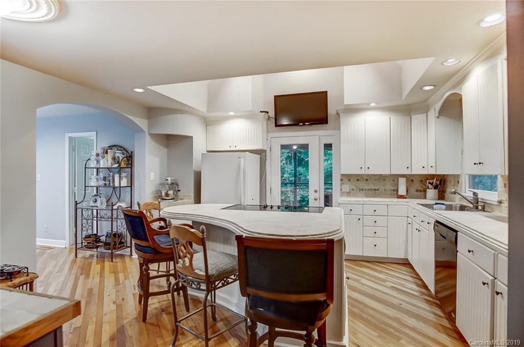 21 Catawba Ridge Road Lake Wylie, SC 29710 - Photo 8 of 41