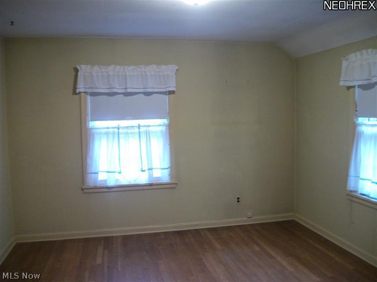 1203 Sylvania Road Cleveland Heights, OH 44121 - Photo 9 of 17