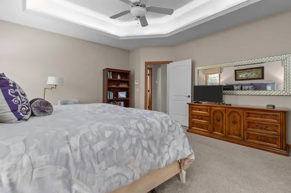 $669,900 | 217 East Wentworth Lane, Appleton, WI 54913