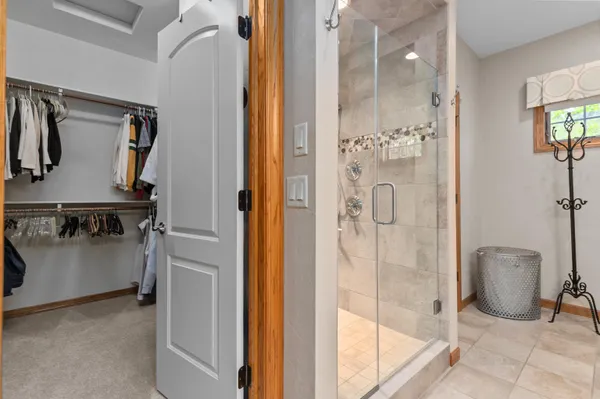 $669,900 | 217 East Wentworth Lane, Appleton, WI 54913