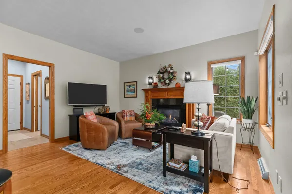 $669,900 | 217 East Wentworth Lane, Appleton, WI 54913