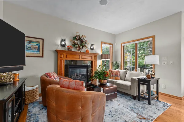 $669,900 | 217 East Wentworth Lane, Appleton, WI 54913