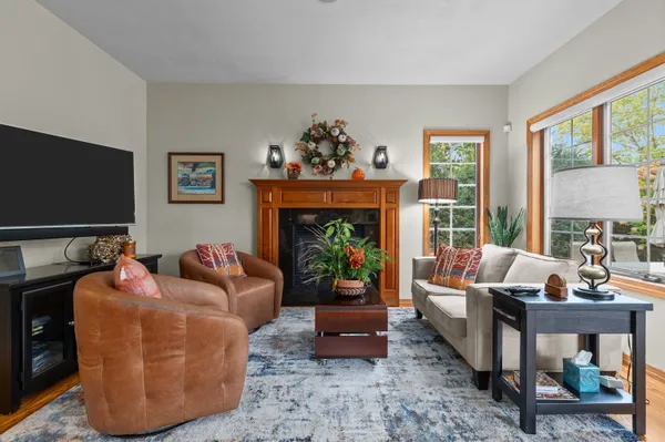 $669,900 | 217 East Wentworth Lane, Appleton, WI 54913