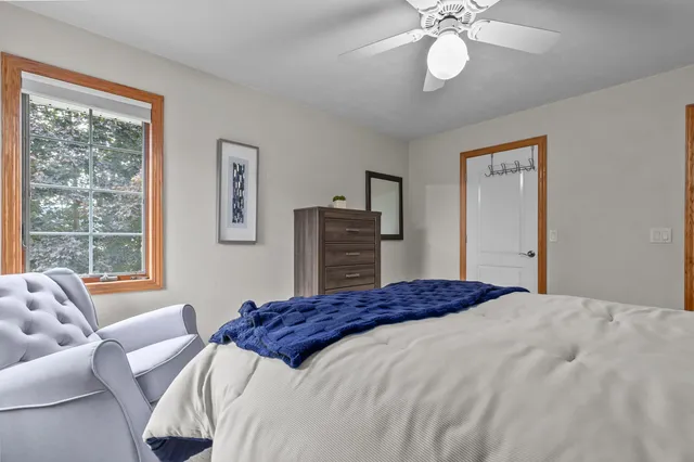 $669,900 | 217 East Wentworth Lane, Appleton, WI 54913