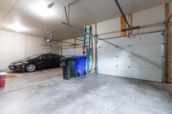 $669,900 | 217 East Wentworth Lane, Appleton, WI 54913