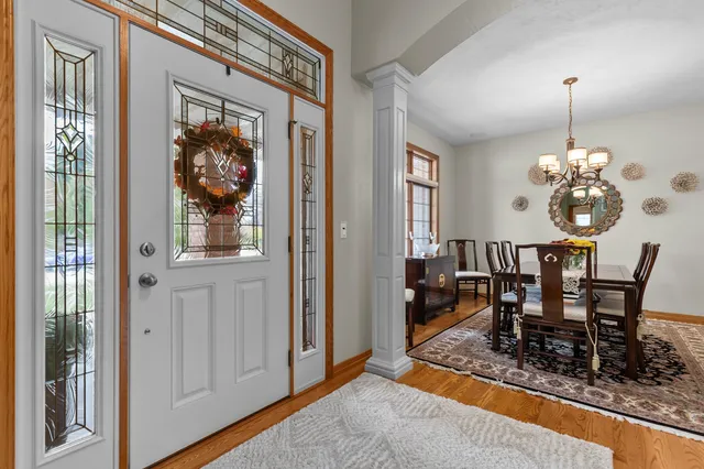 $669,900 | 217 East Wentworth Lane, Appleton, WI 54913