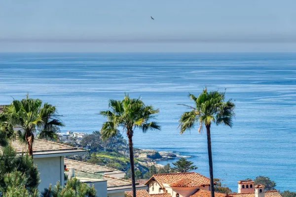 a view of a yard with table and chairs