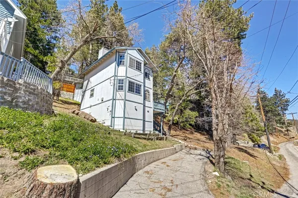 $314,000 | 31920 Pine Cone Drive, Running Springs, CA 92382