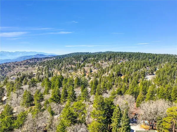 $314,000 | 31920 Pine Cone Drive, Running Springs, CA 92382