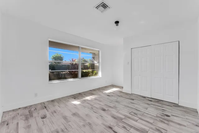 a view of empty room with window