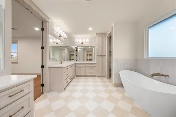 $899,900 | 260 Willow Moon Ranch Road, Crawford, TX 76638