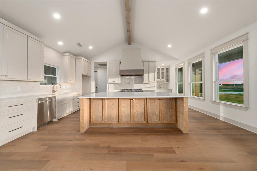 260 Willow Moon Ranch Road Crawford, TX 76638 - Photo 2 of 34