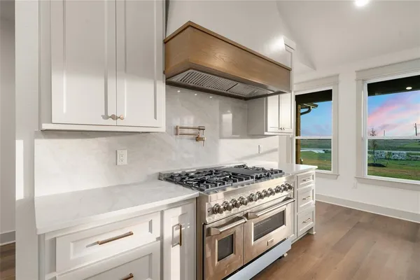 $899,900 | 260 Willow Moon Ranch Road, Crawford, TX 76638