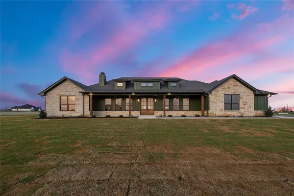 $899,900 | 260 Willow Moon Ranch Road, Crawford, TX 76638