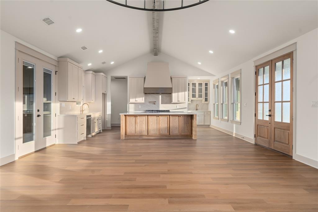 260 Willow Moon Ranch Road Crawford, TX 76638 - Photo 4 of 34