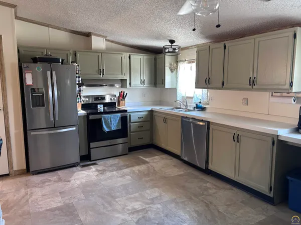 $425,000 | 1456 Highway 56, Allen, KS 66833