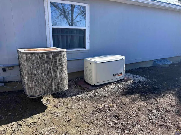 $425,000 | 1456 Highway 56, Allen, KS 66833