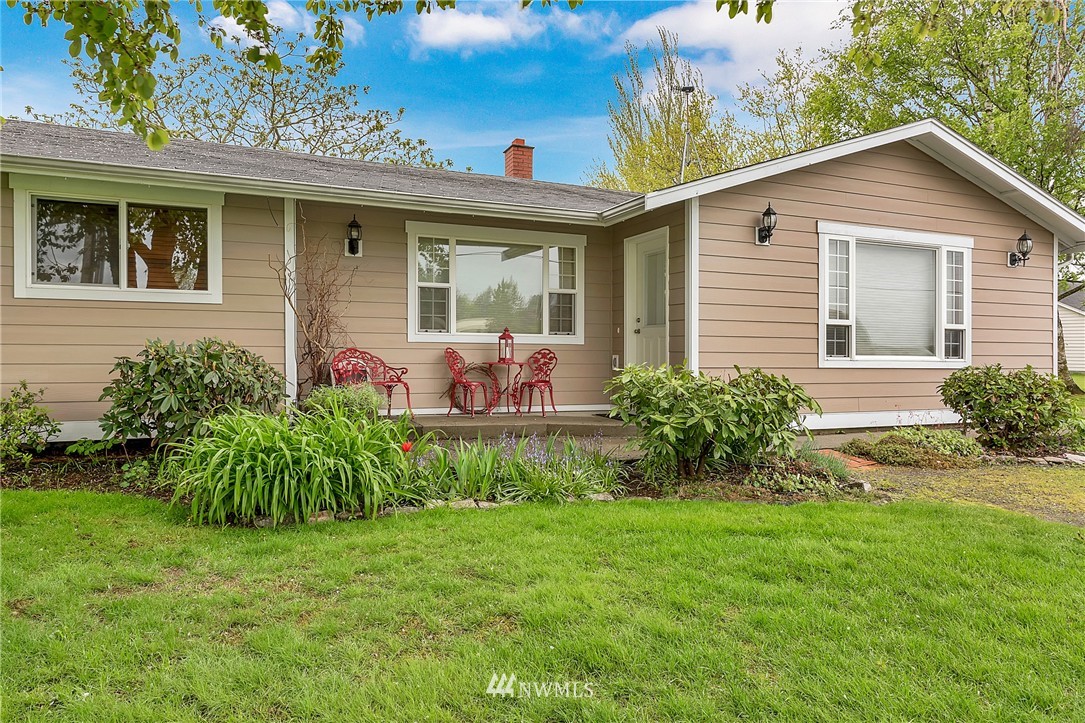 8869 Line Road Lynden, WA 98264 - Photo 1 of 25 Gallery Image 1