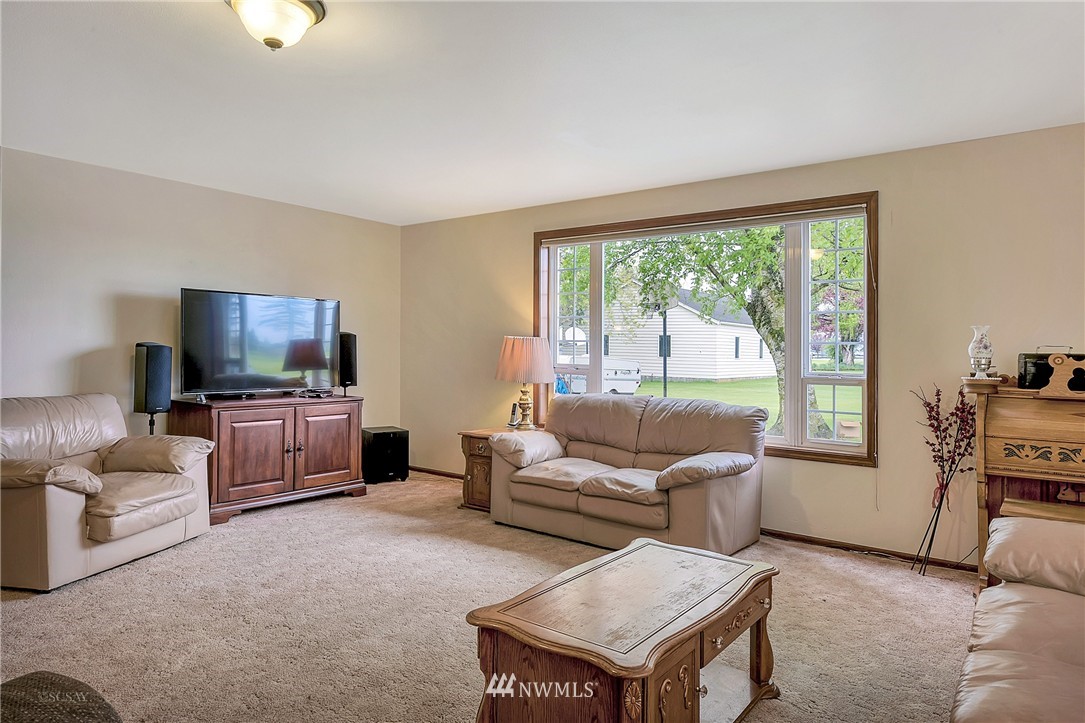 8869 Line Road Lynden, WA 98264 - Photo 12 of 25 Gallery Image 12