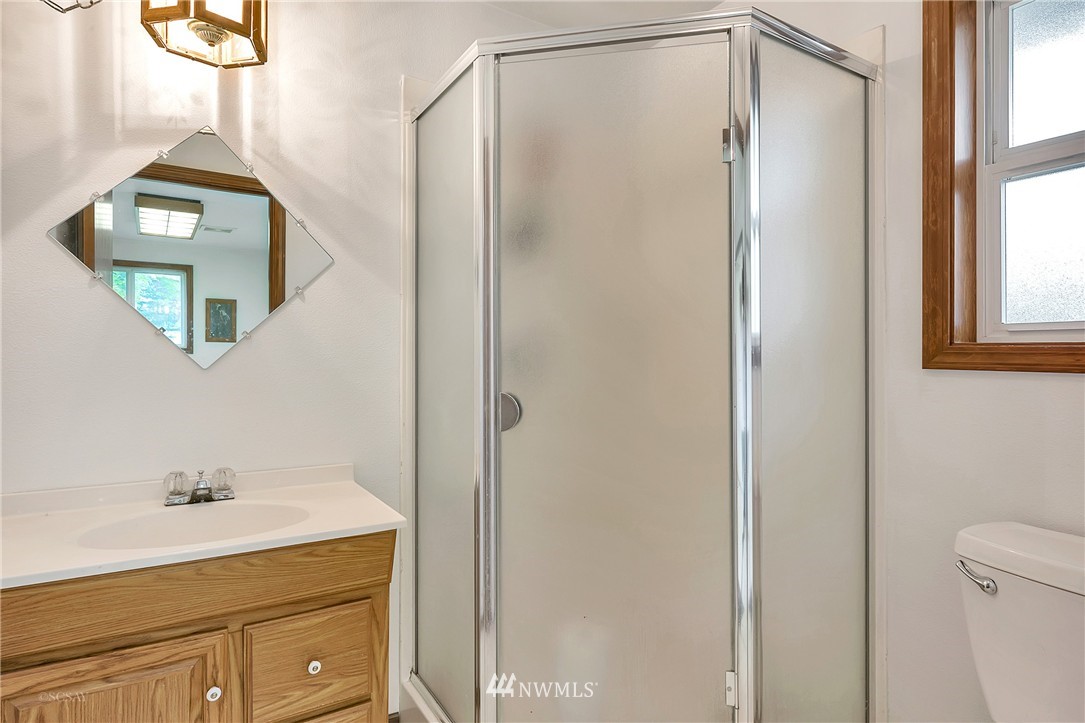 8869 Line Road Lynden, WA 98264 - Photo 14 of 25 Gallery Image 14