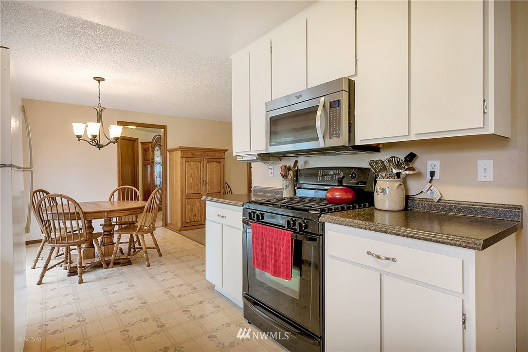 8869 Line Road Lynden, WA 98264 - Photo 18 of 25 Gallery Image 18