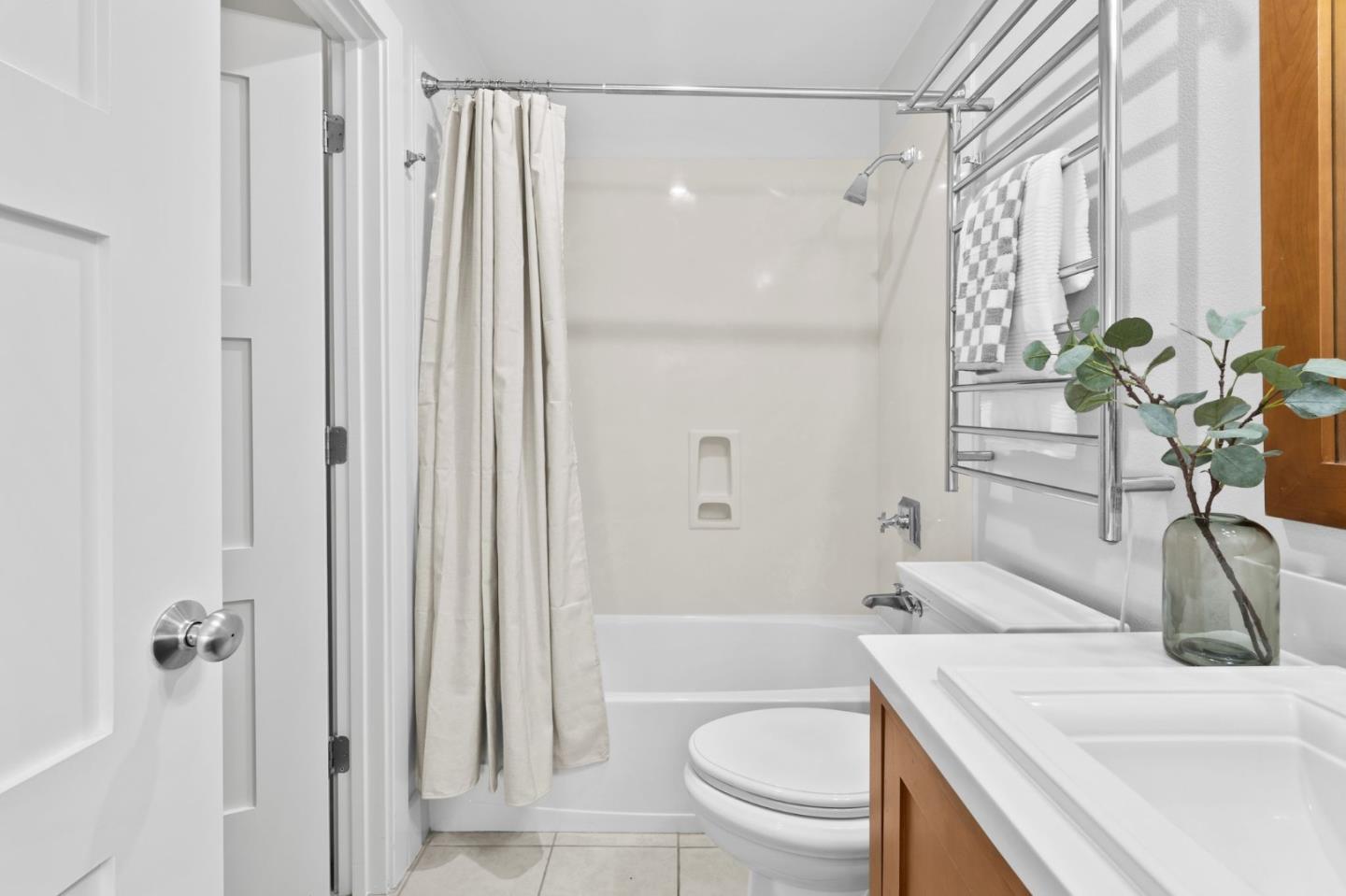 1305 Dahlia Loop San Jose, CA 95126 - Photo 16 of 34