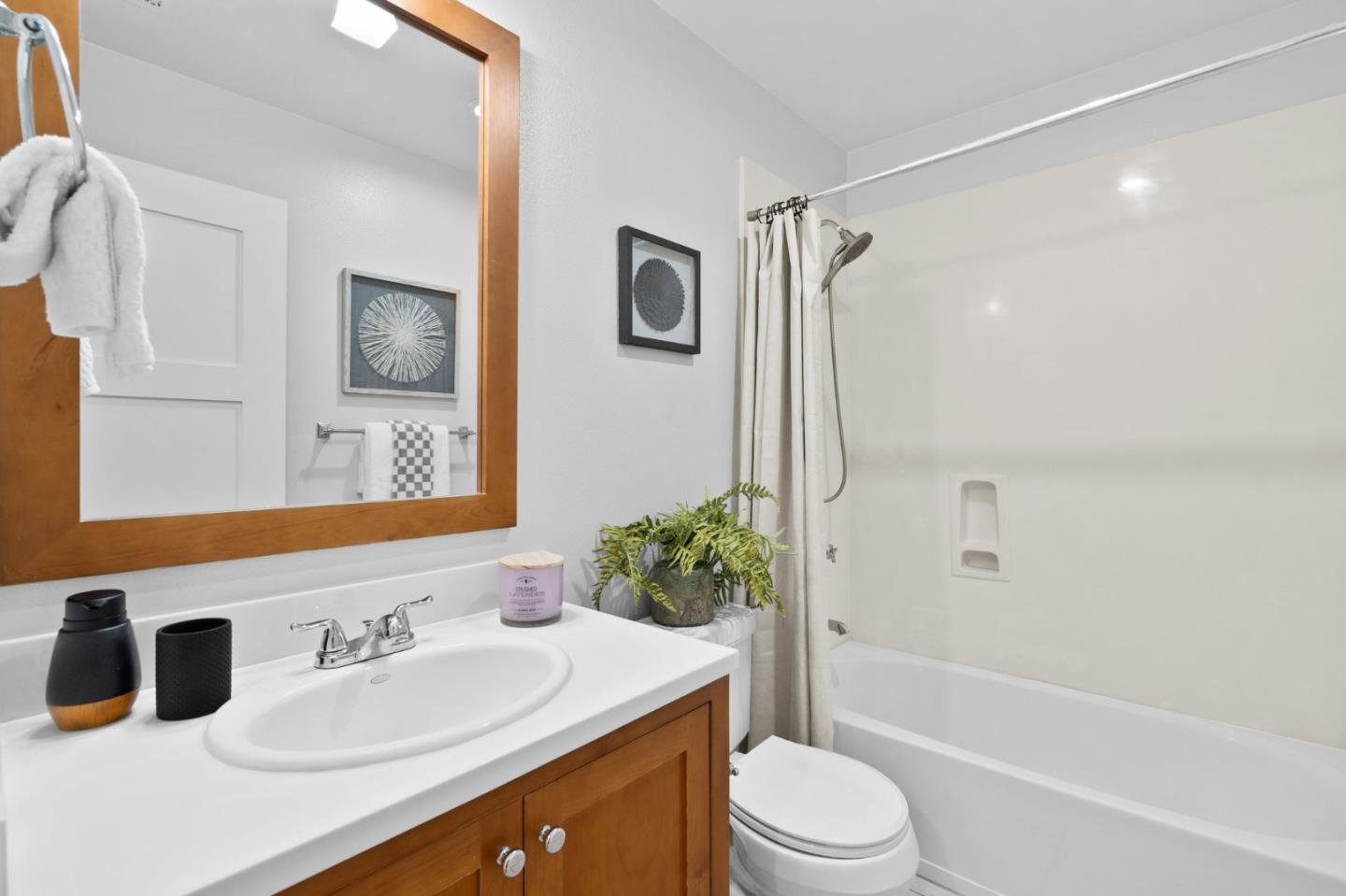 1305 Dahlia Loop San Jose, CA 95126 - Photo 19 of 34