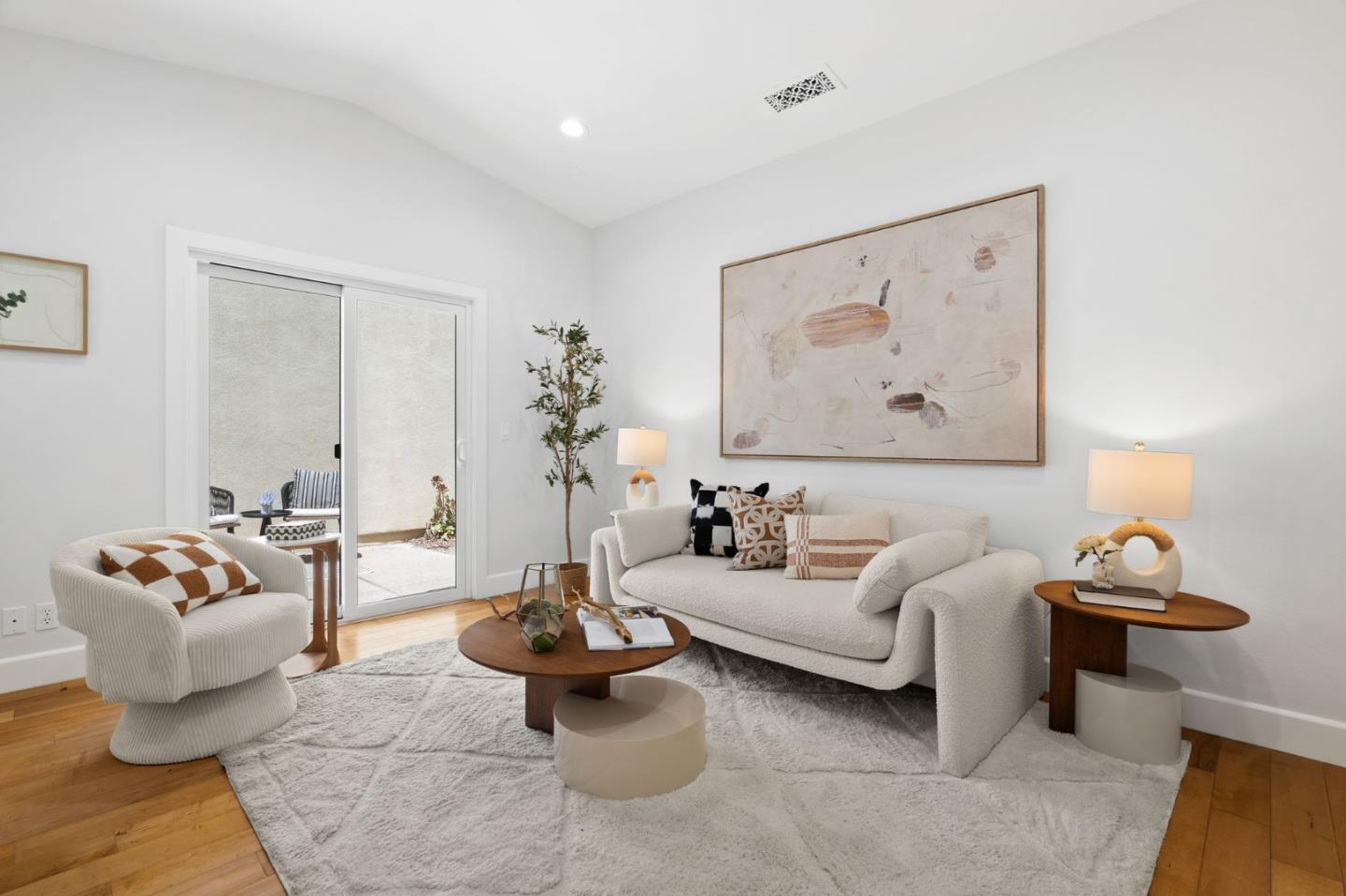 1305 Dahlia Loop San Jose, CA 95126 - Photo 3 of 34