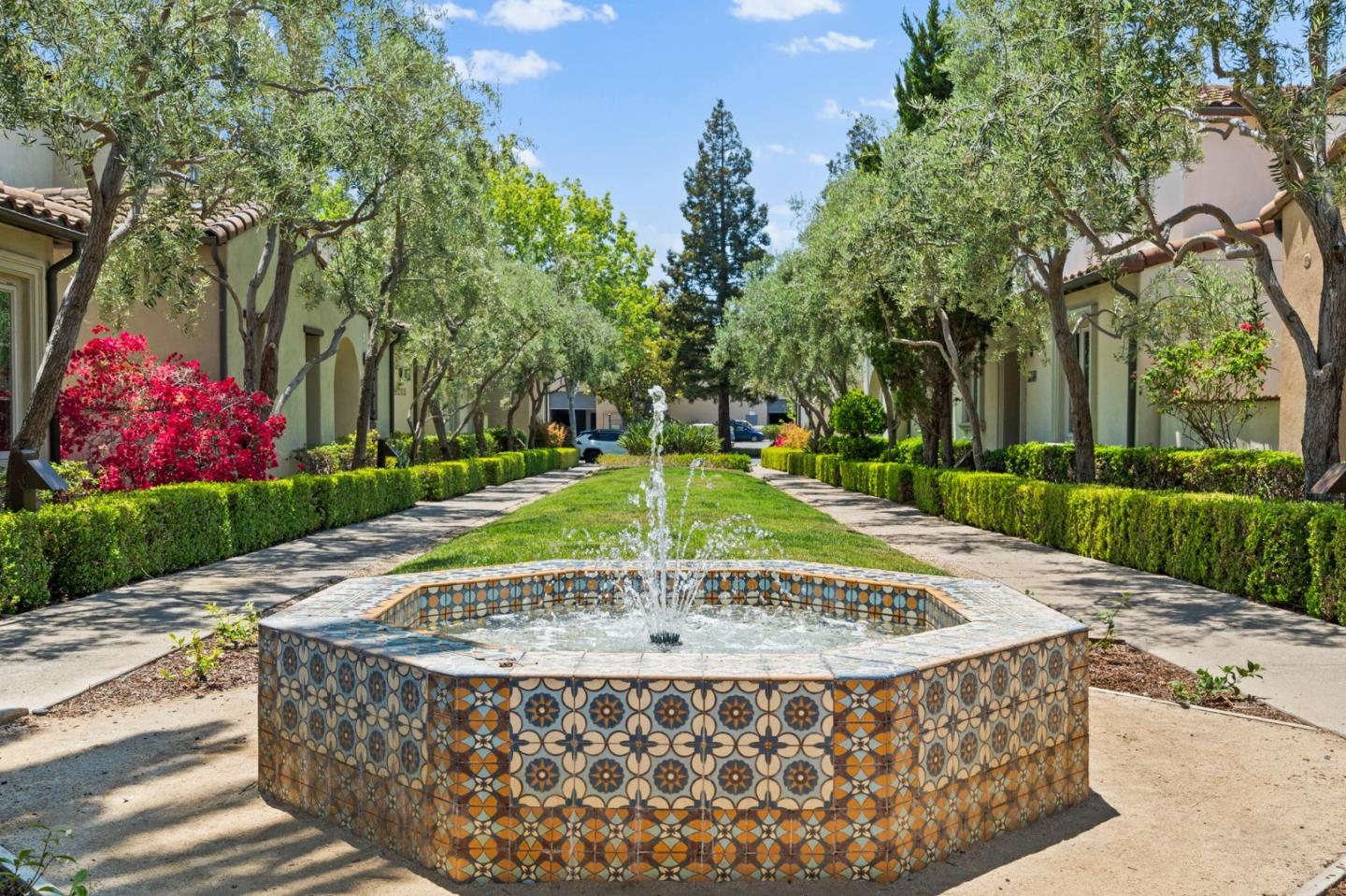 1305 Dahlia Loop San Jose, CA 95126 - Photo 31 of 34